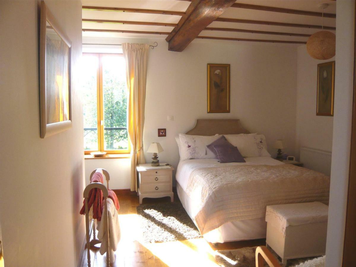Le Rocher B&B Yvrandes Exterior photo