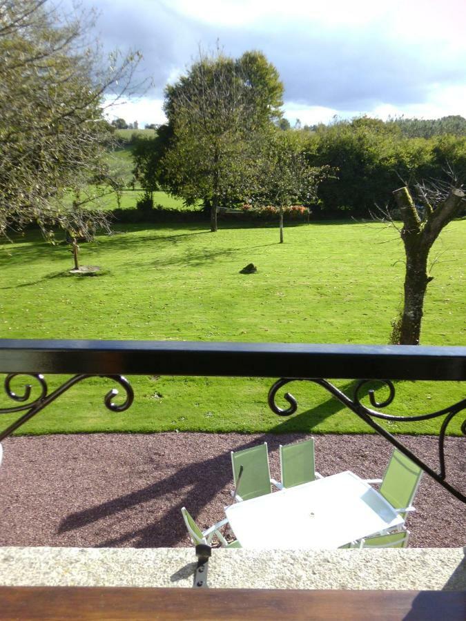 Le Rocher B&B Yvrandes Exterior photo