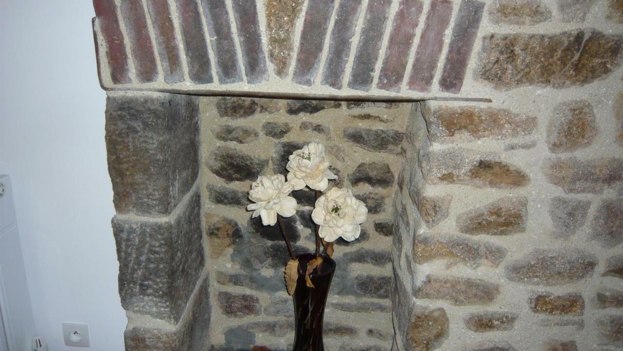 Le Rocher B&B Yvrandes Exterior photo